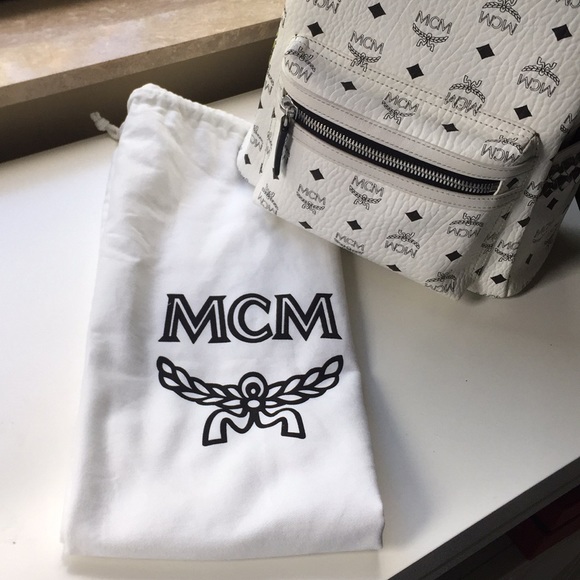 Classic white MCM backpack 🎒 - Picture 10 of 11